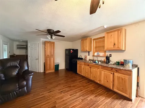 385 County Road 4547 Spurger TX 77660