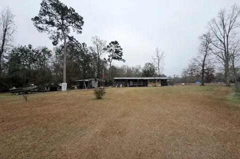 385 County Road 4547 Spurger TX 77660
