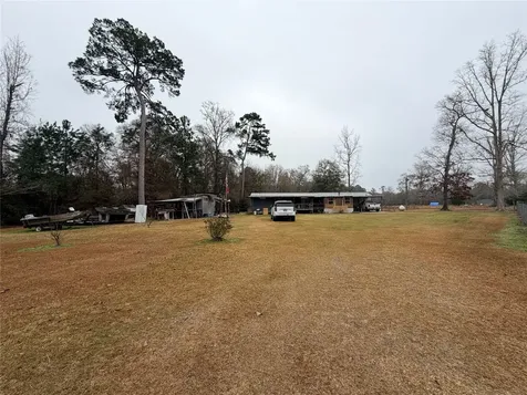 385 County Road 4547 Spurger TX 77660