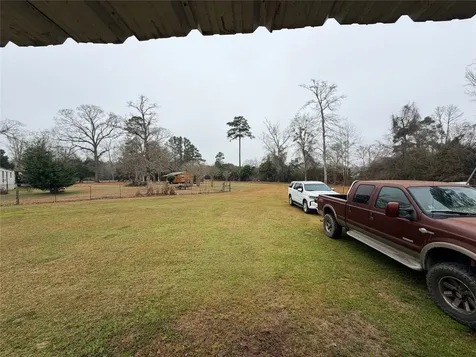 385 County Road 4547 Spurger TX 77660