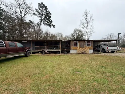 385 County Road 4547 Spurger TX 77660