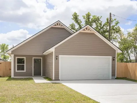 905 B W Virginia Street Navasota TX 77868