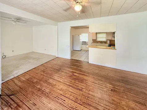 416 N Tinsley Street Street Angleton TX 77515