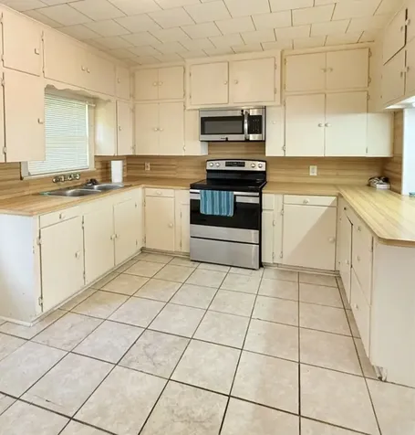 416 N Tinsley Street Street Angleton TX 77515