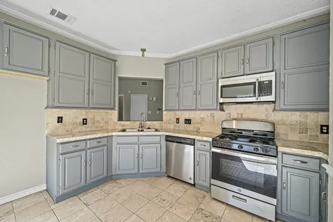 11123 Gatesden Drive Tomball TX 77377
