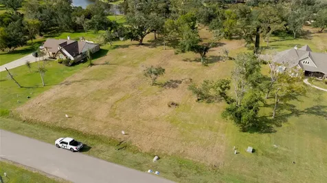 32802 Bayou Bend Richwood TX 77515