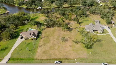32802 Bayou Bend Richwood TX 77515