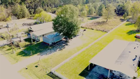 1570 County Road 3479a Cleveland TX 77327