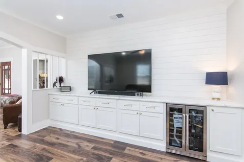 410 N Avenue D Shiner TX 77984