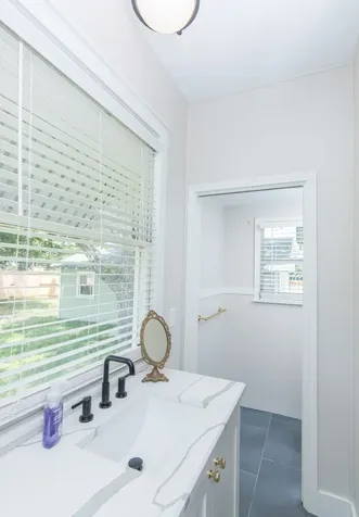 410 N Avenue D Shiner TX 77984