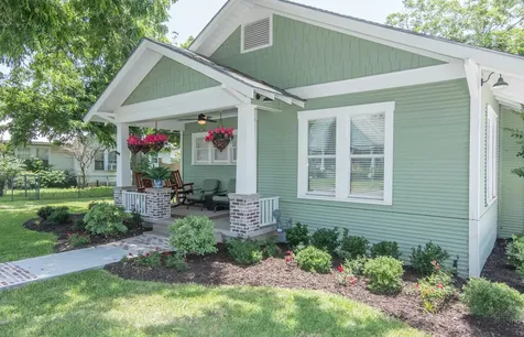 410 N Avenue D Shiner TX 77984