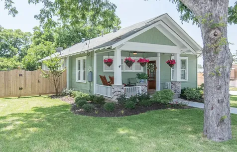410 N Avenue D Shiner TX 77984