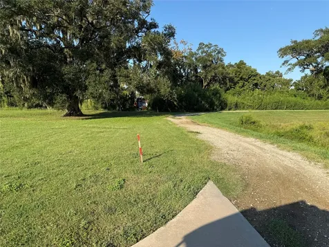 118 Creekside Lane Lake Jackson TX 77566