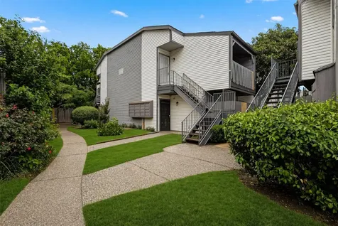 7200 Clarewood Drive 1700 Houston TX 77036