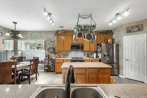 16002 Dunes Drive Crosby TX 77532