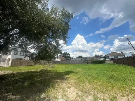 1648 Richmond Avenue Houston TX 77006