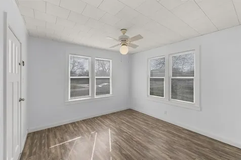 403 N College Street Weimar TX 78962