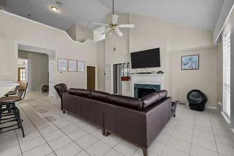 2372 Autumn Mist Court League City TX 77573