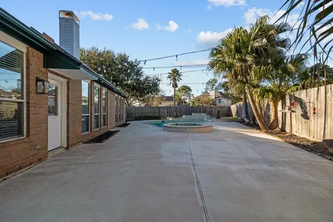 2372 Autumn Mist Court League City TX 77573