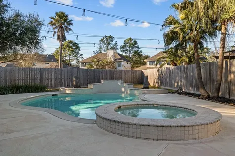 2372 Autumn Mist Court League City TX 77573