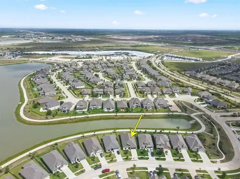 2733 Arbor Edge Crossing Texas City TX 77568