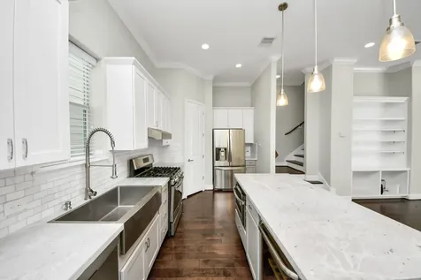 1716 Stuart Street Houston TX 77004