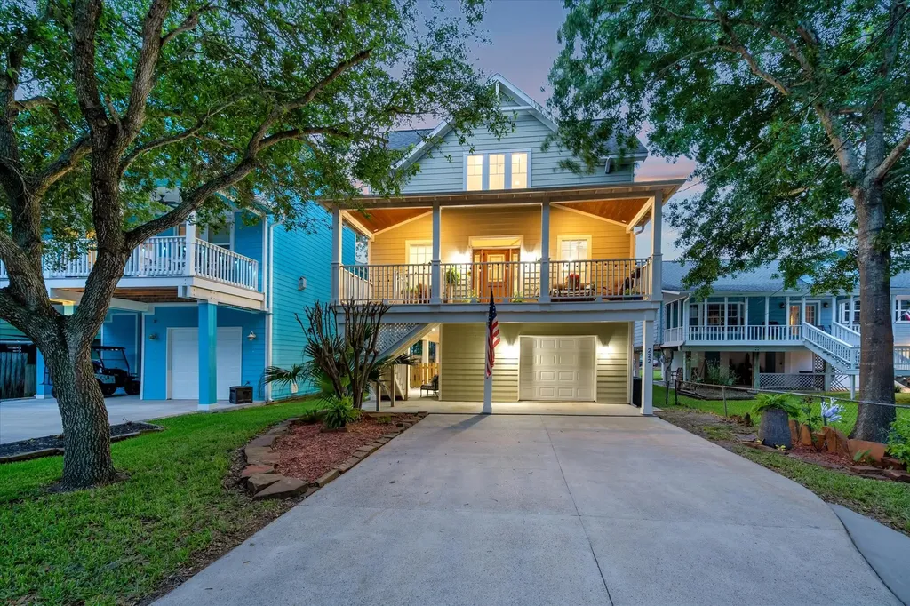222 Oak Road Clear Lake Shores TX 77565