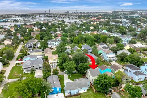 222 Oak Road Clear Lake Shores TX 77565