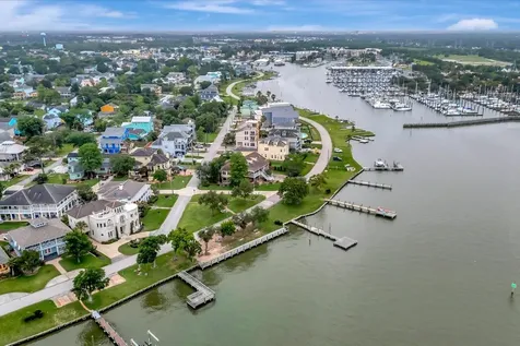 222 Oak Road Clear Lake Shores TX 77565