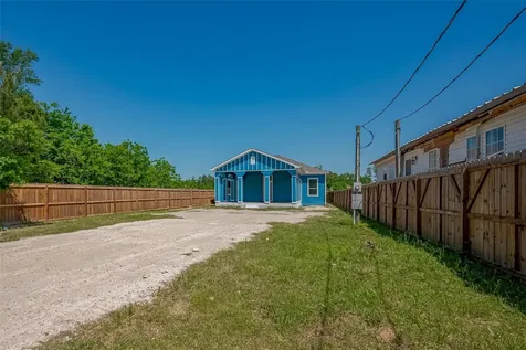 581 Road 51022 Cleveland TX 77327