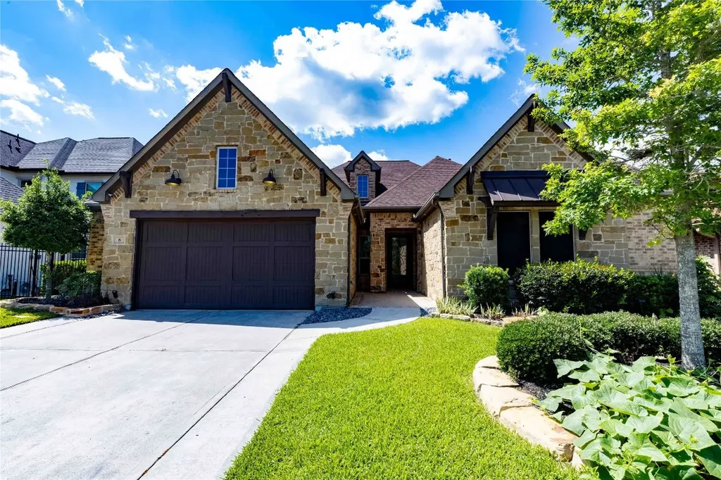 6 Canopy Green Drive Tomball TX 77375