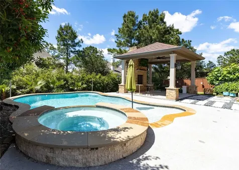6 Canopy Green Drive Tomball TX 77375