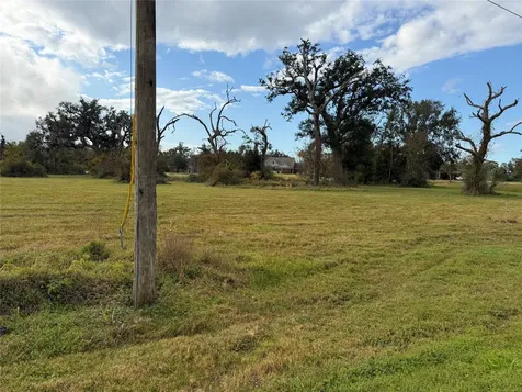 000 Turning Bayou Trail Angleton TX 77515