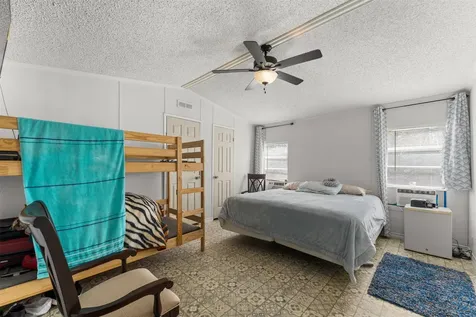 606 S S Pine Hill Street Pinehurst TX 77362