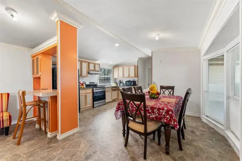 606 S S Pine Hill Street Pinehurst TX 77362