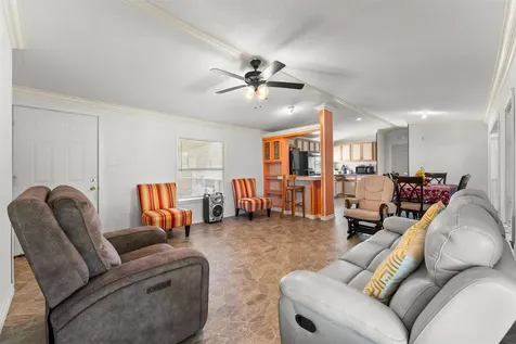 606 S S Pine Hill Street Pinehurst TX 77362