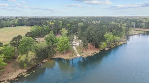 288 Henry Douglass TX 75943