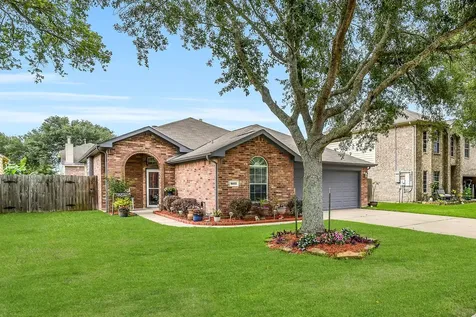 8002 Leaning Oak Drive Texas City TX 77591