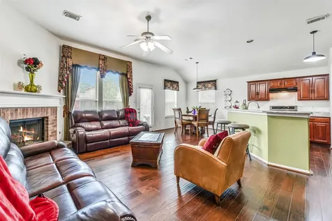 8002 Leaning Oak Drive Texas City TX 77591