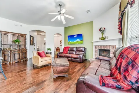 8002 Leaning Oak Drive Texas City TX 77591