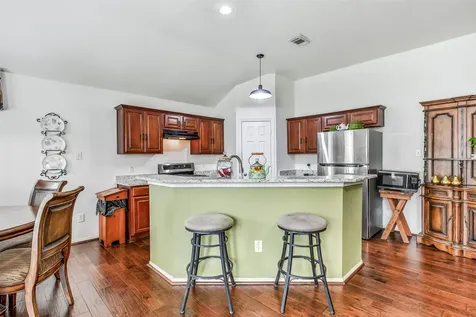 8002 Leaning Oak Drive Texas City TX 77591