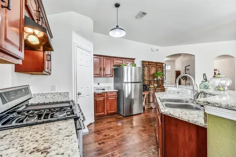 8002 Leaning Oak Drive Texas City TX 77591