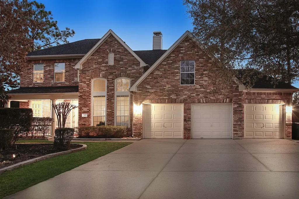 3 Pirouette The Woodlands TX 77382