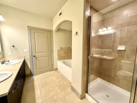 1340 W Gray Street 208 Houston TX 77019