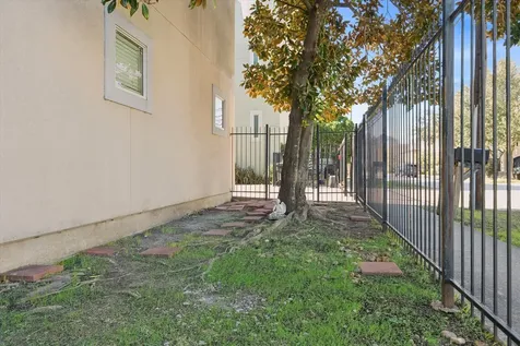 5507 Kansas Street Houston TX 77007