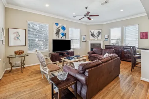 5507 Kansas Street Houston TX 77007