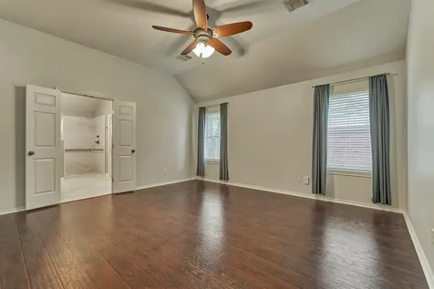 27 E Russet Grove Circle The Woodlands TX 77384