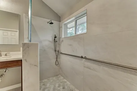27 E Russet Grove Circle The Woodlands TX 77384