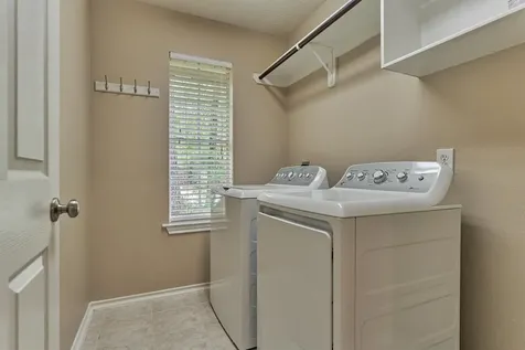 27 E Russet Grove Circle The Woodlands TX 77384