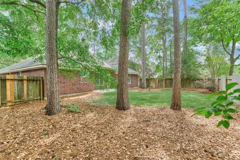 27 E Russet Grove Circle The Woodlands TX 77384